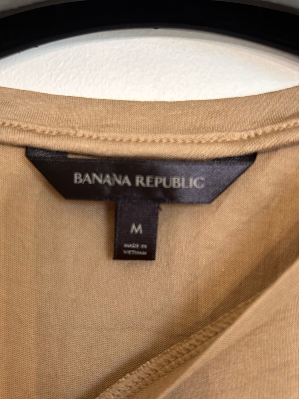 BANANA REPUBLIC 100% SUPIMA COTTON - Picture 3 of 4